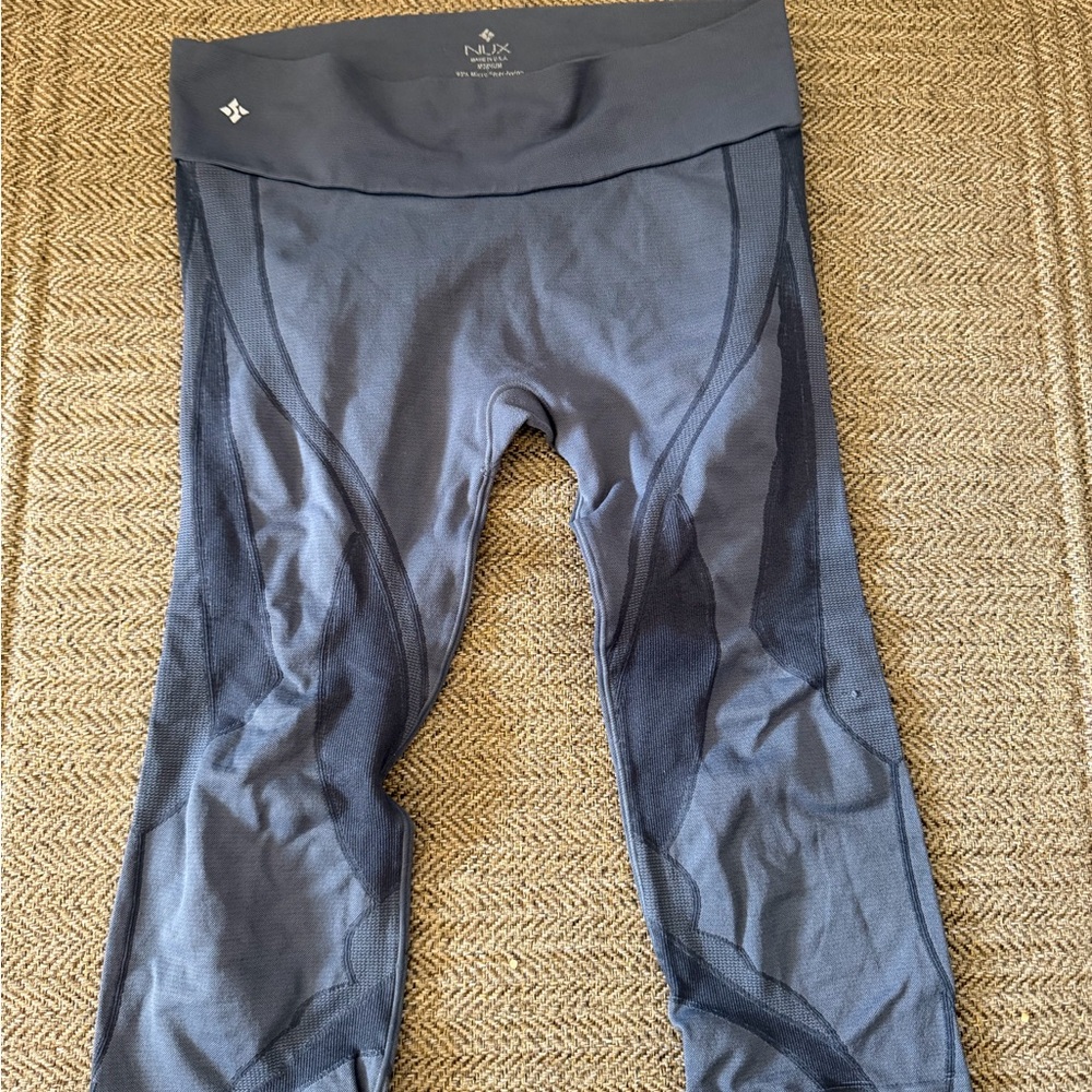 NUX Capri Crop Leggings - Steel Gray - Womens Size Medium